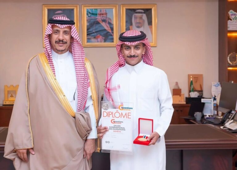 صور.-محافظ-حفر-الباطن-يستقبل-الفائزين-في-معرض-جنيف-الدولي-للاختراعات