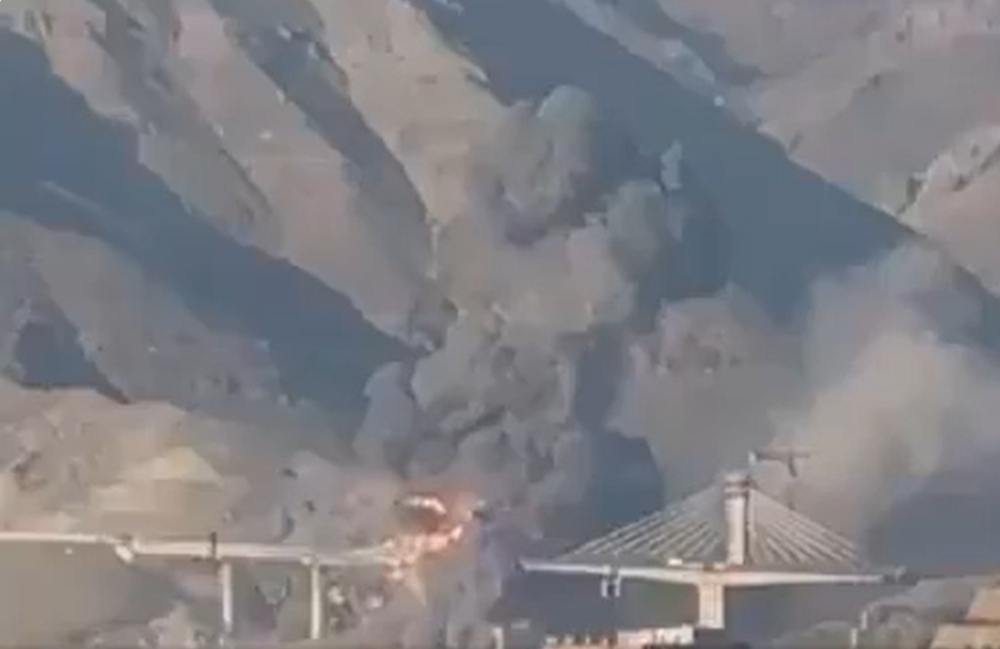 المزيد-قادم.-ترامب-يواصل-تهديداته-لإيران-بعد-قصف-جسر-بي-1