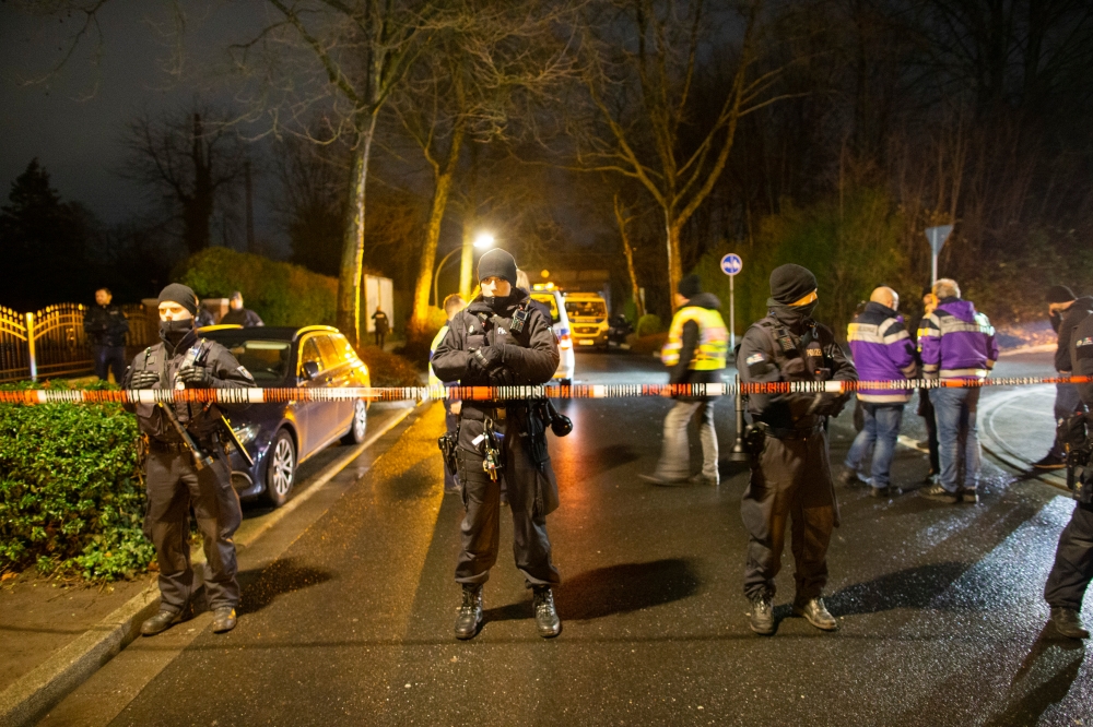 شاب-أصاب-12-شخصا-بعبوات-نارية.-موقف-بطولي-من-ركاب-قطار-في-ألمانيا