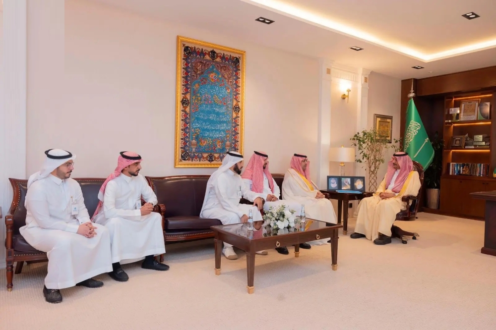 محافظ-حفر-الباطن-يطّلع-على-إنجازات-تجمع-حفر-الباطن-الصحي