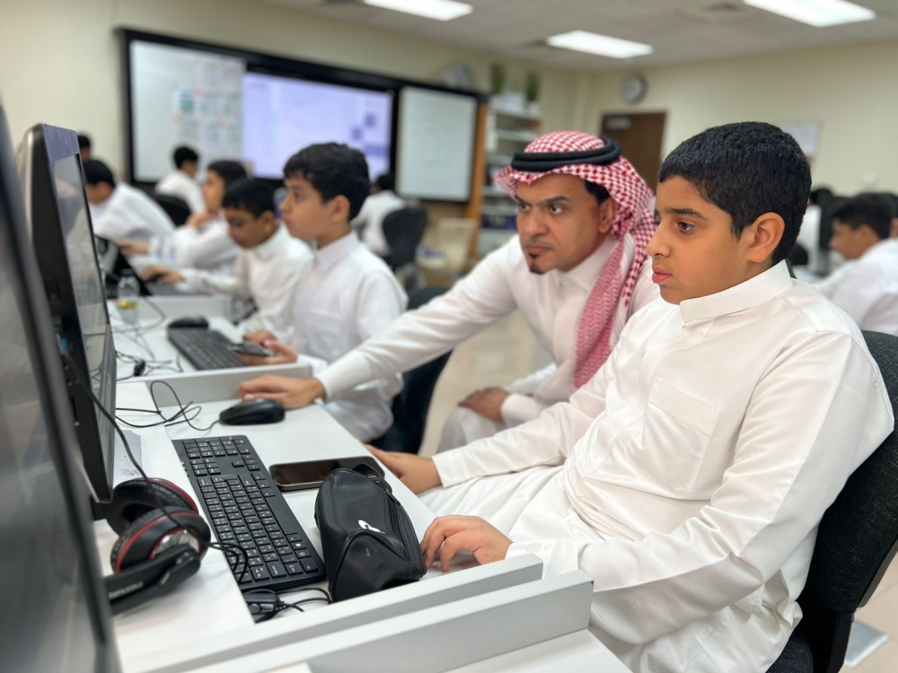 900-طالب-بالأحساء-يتنافسون-في-أولمبياد-«نسمو»-في-مرحلته-الثانية