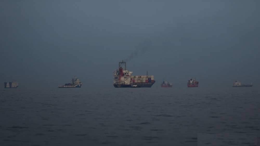 مسؤول-إيراني:-لن-نسمح-بمرور-أكثر-من-15-سفينة-يوميًا-عبر-مضيق-هرمز