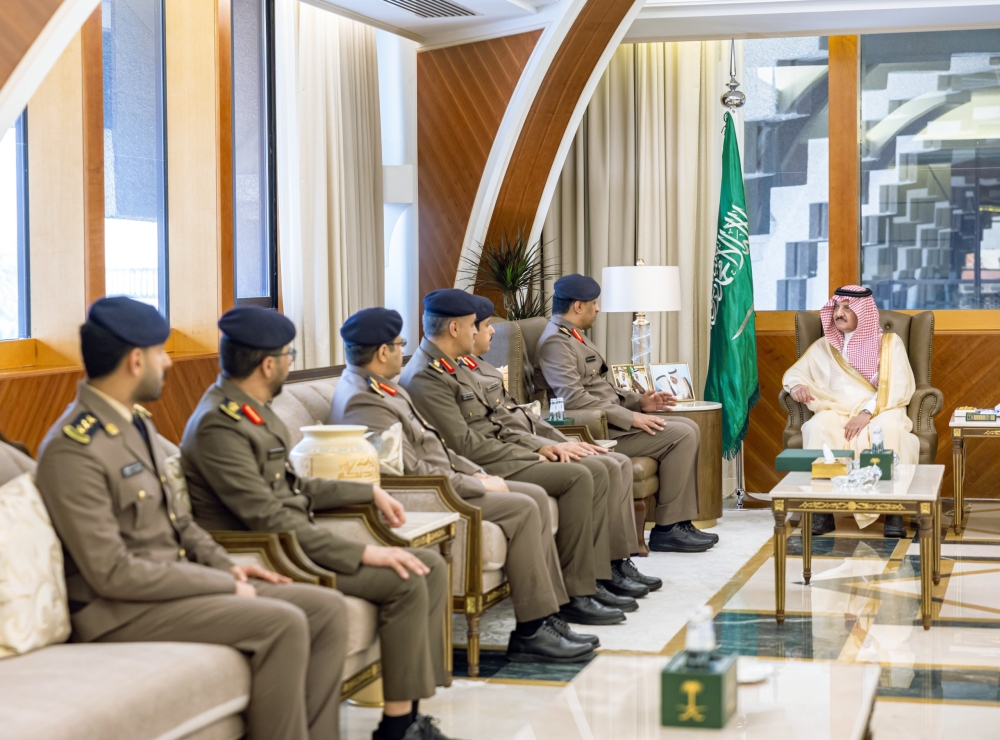 أمير-الشرقية-يستقبل-مدير-الدفاع-المدني-ويطّلع-على-جهود-تعزيز-السلامة-بالمنطقة