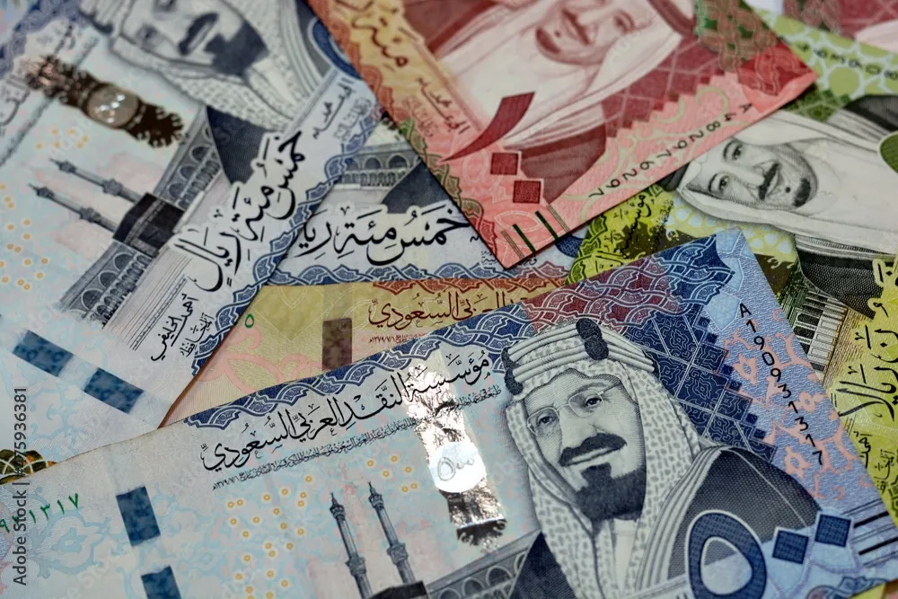 استقرار سعر الريال مقابل الجنيه اليوم الإثنين في البنوك المصرية
