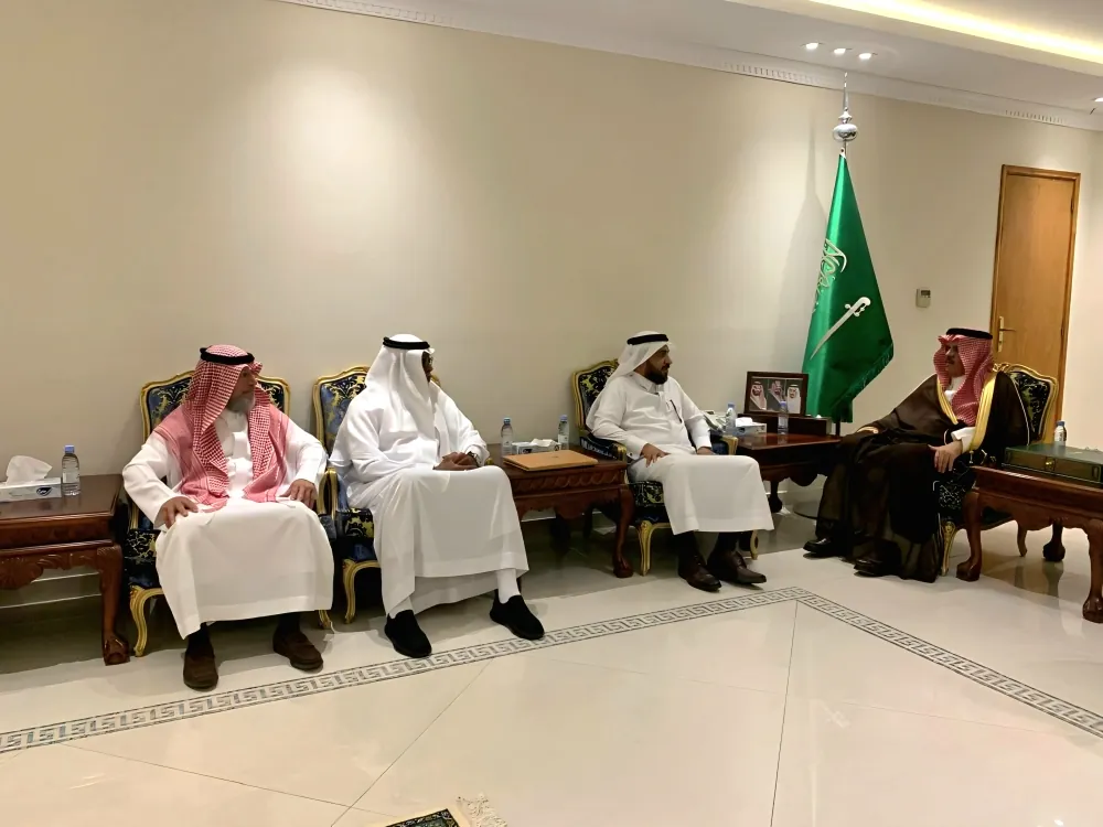 محافظ الجبيل يطّلع على برامج وأنشطة جمعية محبة للتنمية الأسرية