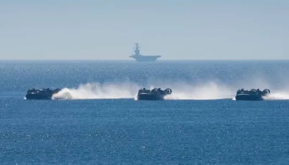 يشمل-جميع-السفن.-الجيش-الأمريكي-يفرض-سيطرة-بحرية-في-خليج-عُمان-وبحر-العرب