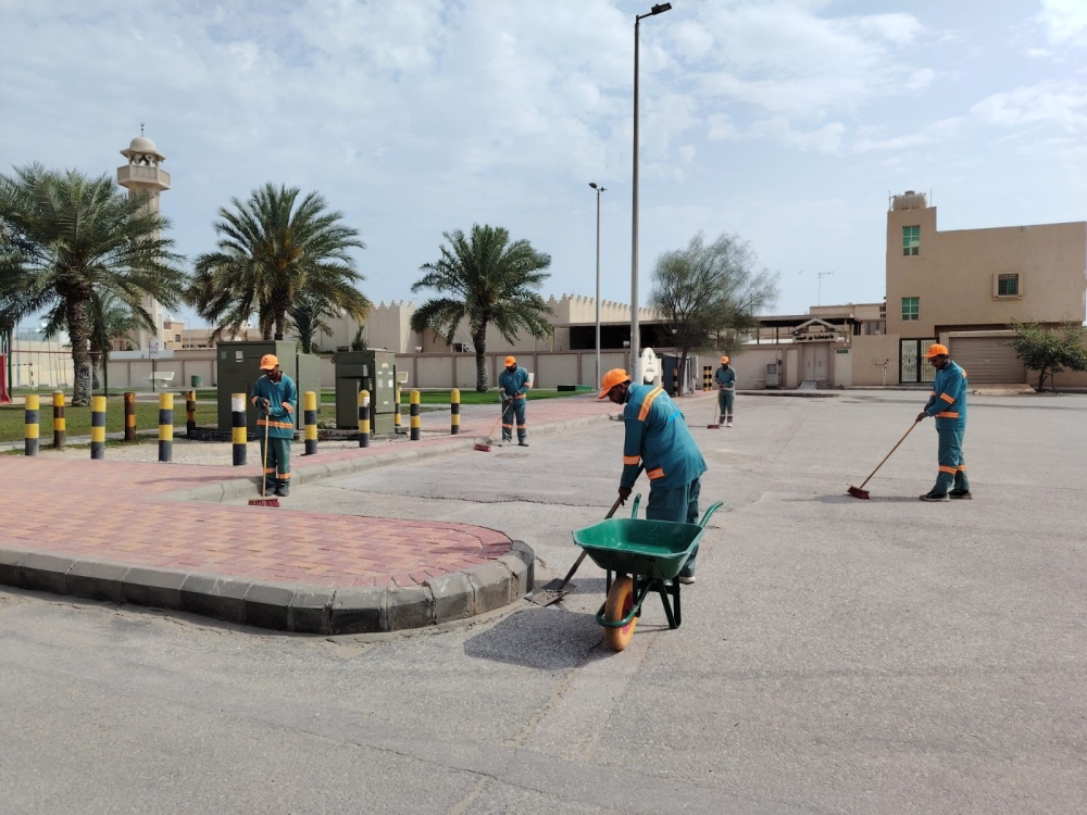 100-ألف-عملية-تعقيم.-ورفع-98-ألف-طن-أنقاض-في-الشرقية