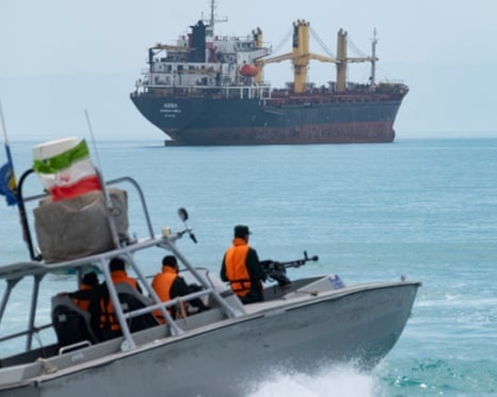 عاجل:-إيران-تعلن-فتح-مضيق-هرمز-بالكامل