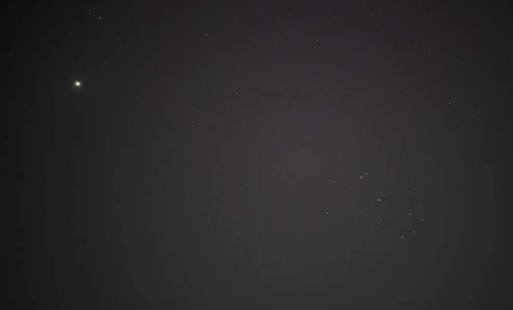 شاهد.-اقتران-نجمي-ساحر-يجذب-عشاق-الفلك-في-سماء-المملكة