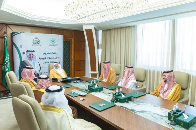 أمير-الشرقية-يكرم-الداعمين-وشركاء-النجاح-لموسم-ميدان-الفروسية-بمحافظة-الخفجي
