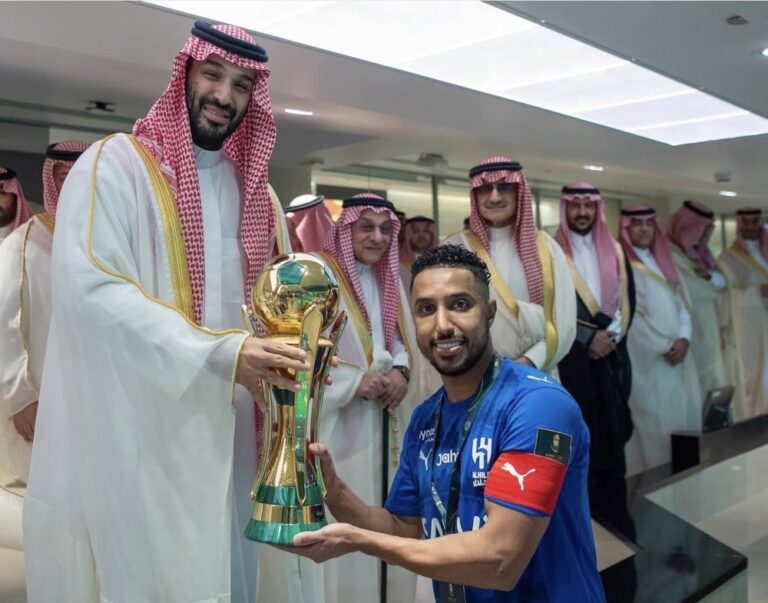 أزرق-ما-له-مثيل