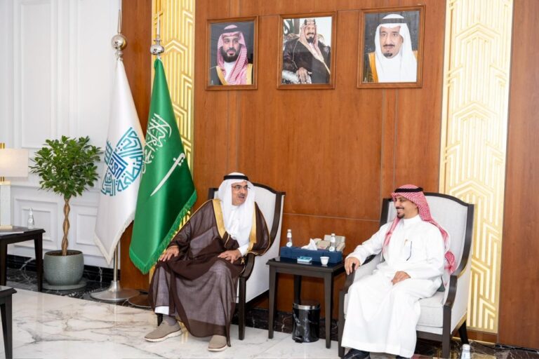 أمانة-الشرقية-تستعرض-تجربتها-الرائدة-في-الاستثمار-أمام-وفد-أمانة-الأحساء