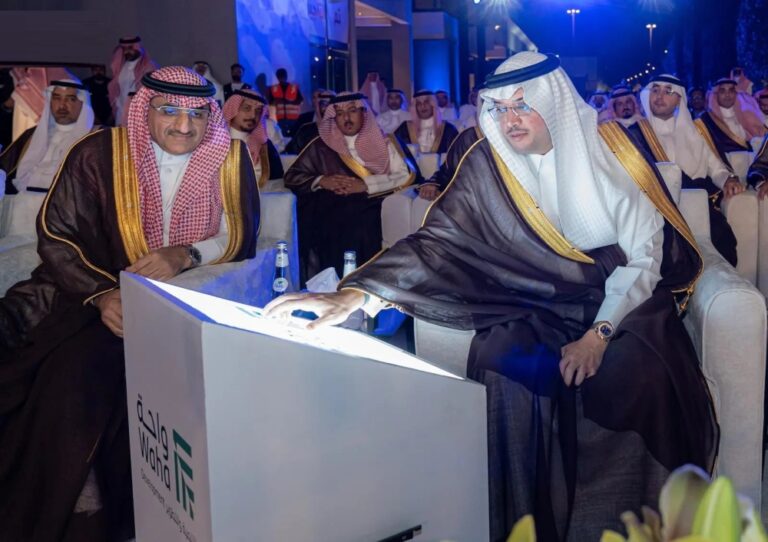 محافظ-الأحساء-يدشن-مقر-شركة-“واحة”ويطلق-مشاريع-استثمارية-جديدة