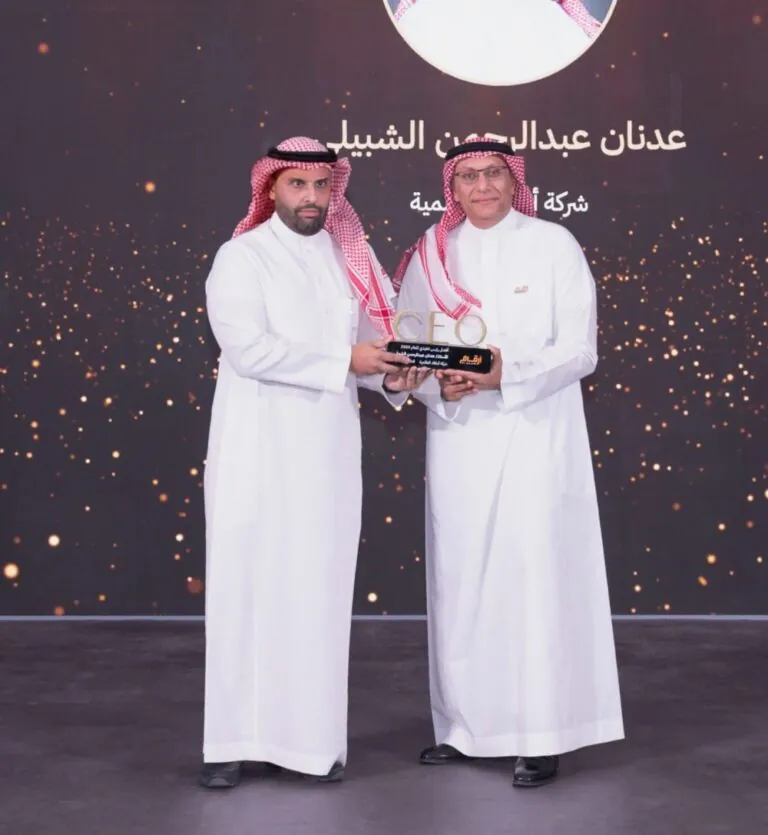 للعام-الثاني-على-التوالي.-عدنان-الشبيلي-يتوّج-بجائزة-“أفضل-رئيس-تنفيذي”-في-قطاع-التمويل-لعام-2025