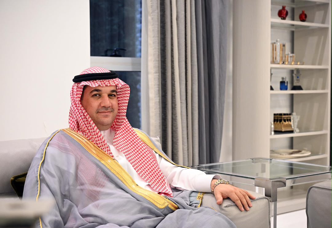 الشيخ فرحان المرسومي بالزي العربي